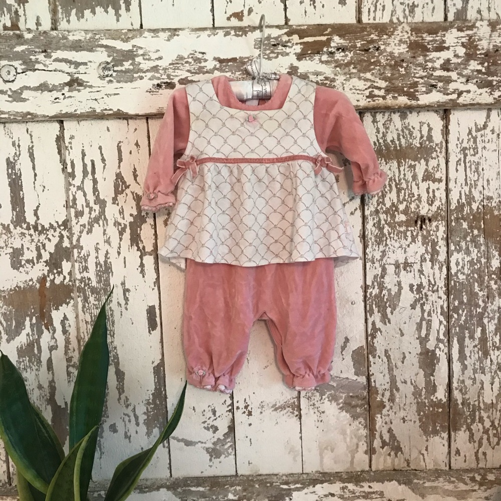 EUC Vintage Velour outfit for newborn baby girl